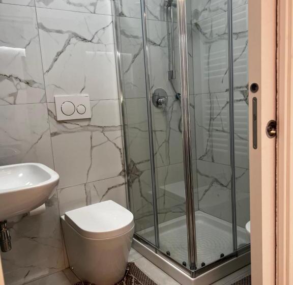 پانسیون Arbi Venice Station