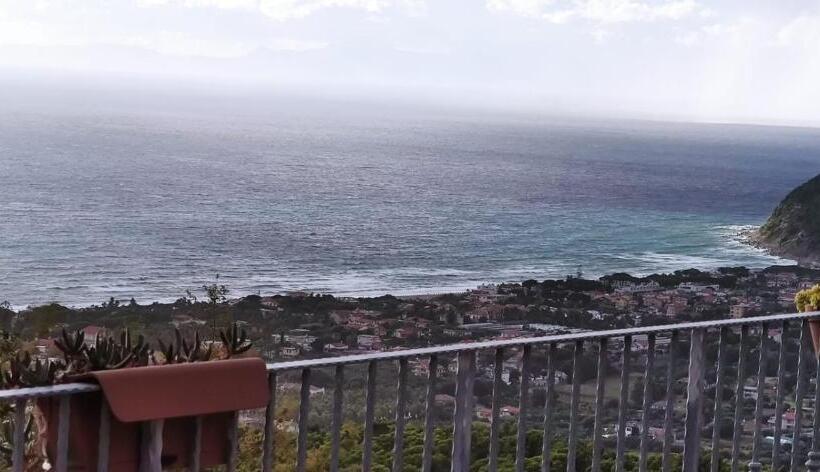 פנסיון Casa Iris