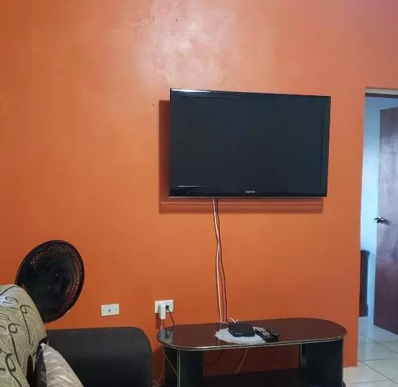 پانسیون Lion’s View Bed & Breakfast