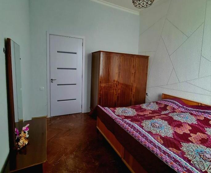 پانسیون Old House Korolistavi