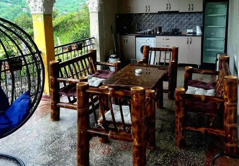 پانسیون Old House Korolistavi