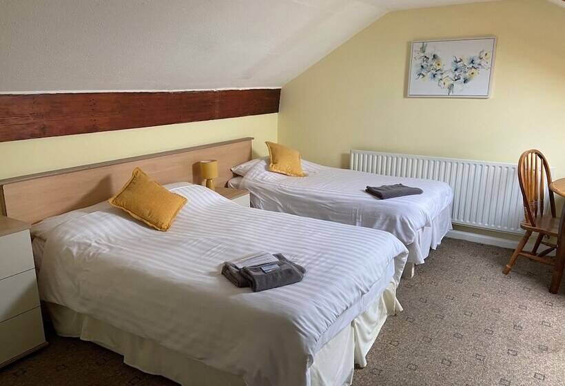 بنسيون The Lakeside