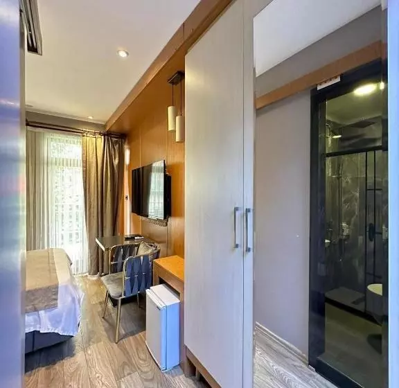 Hotelli Ada Life Suit