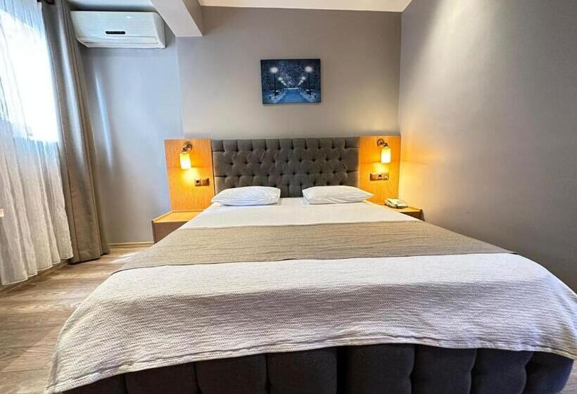 Отель Ada Life Suit