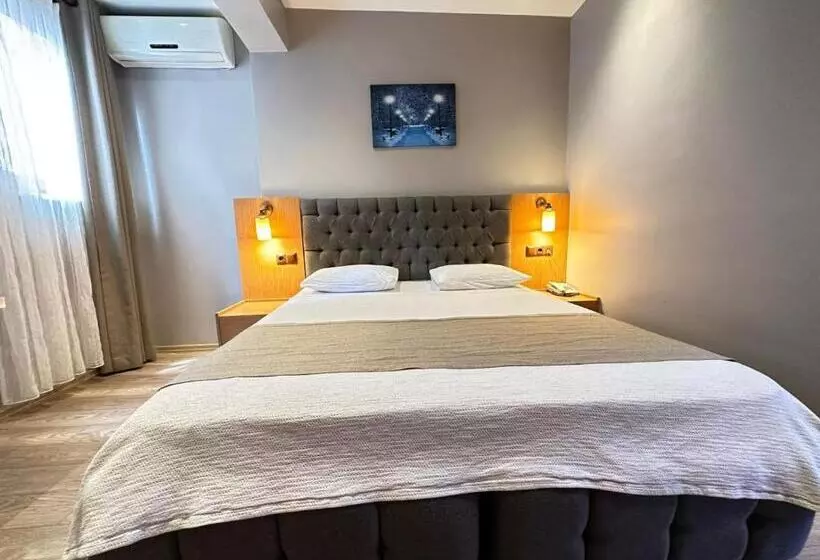 Hotelli Ada Life Suit