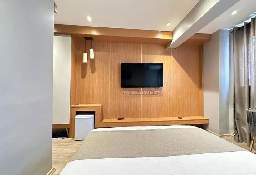 Hotelli Ada Life Suit