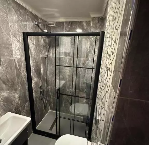 Hotelli Ada Life Suit