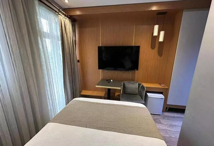 Hotelli Ada Life Suit