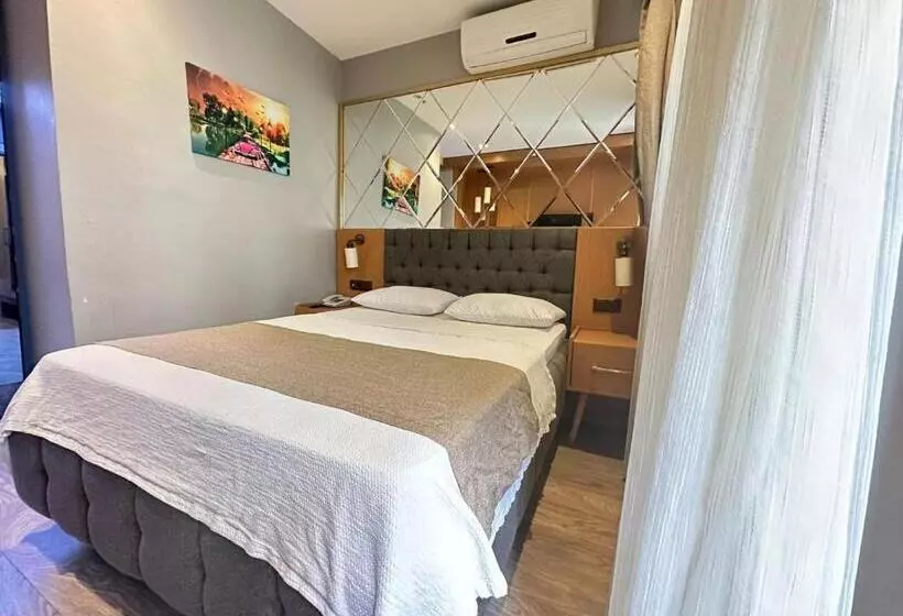 Hotelli Ada Life Suit