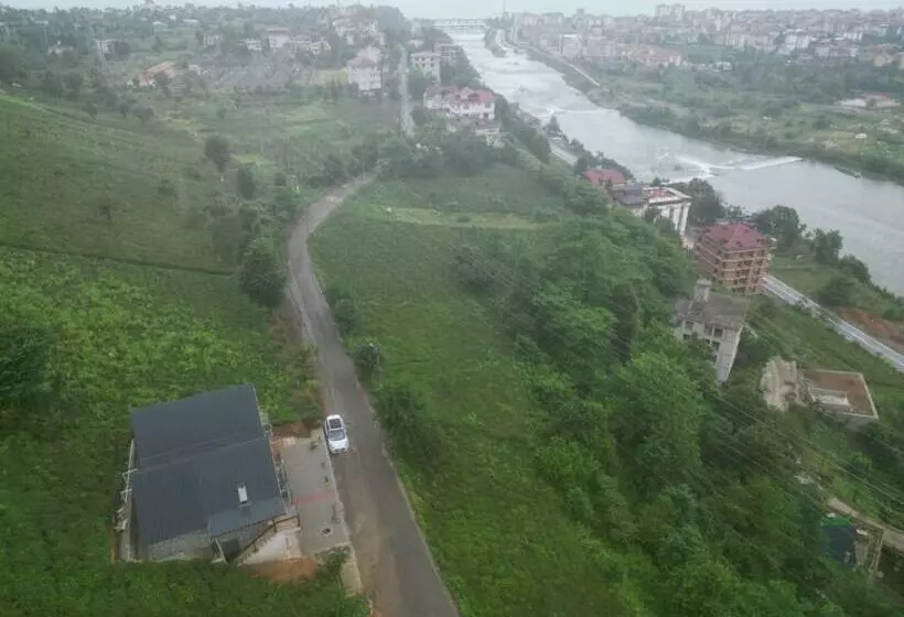 Retkeilymaja Blacksea House