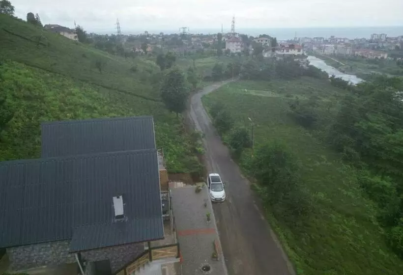 Retkeilymaja Blacksea House