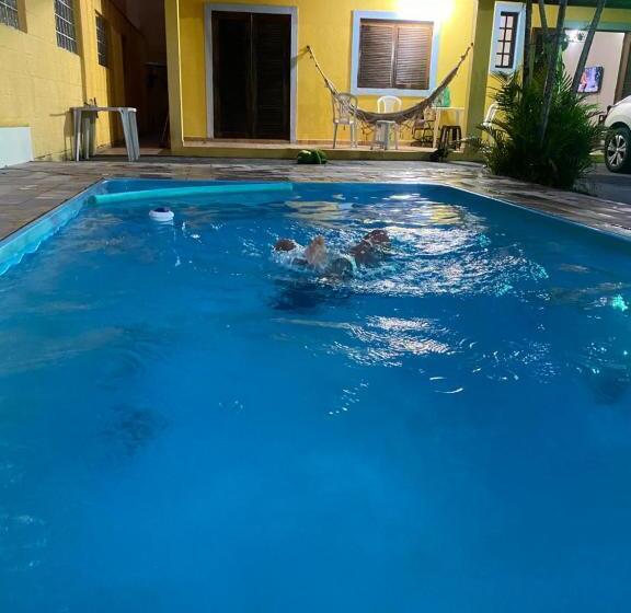 ホテル Pousada Amarela