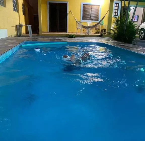 ホテル Pousada Amarela