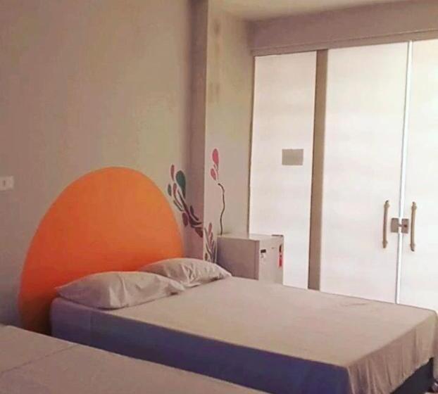 ホテル Pousada Amarela