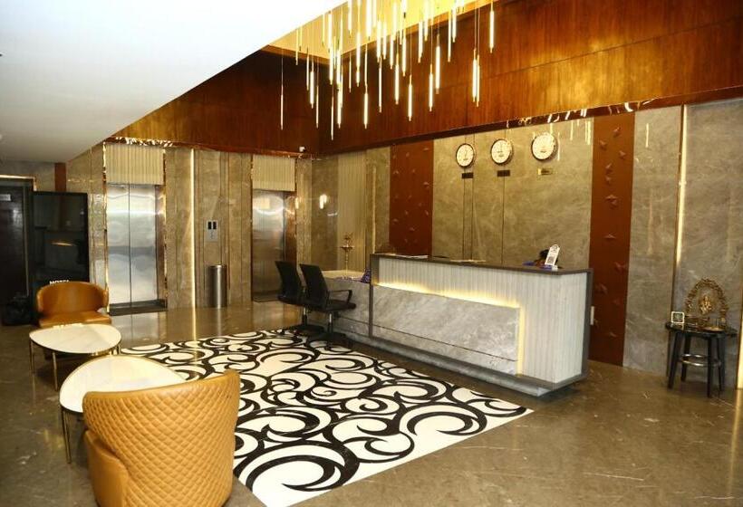 호텔 Srinivasa Residency  Lakdikapool