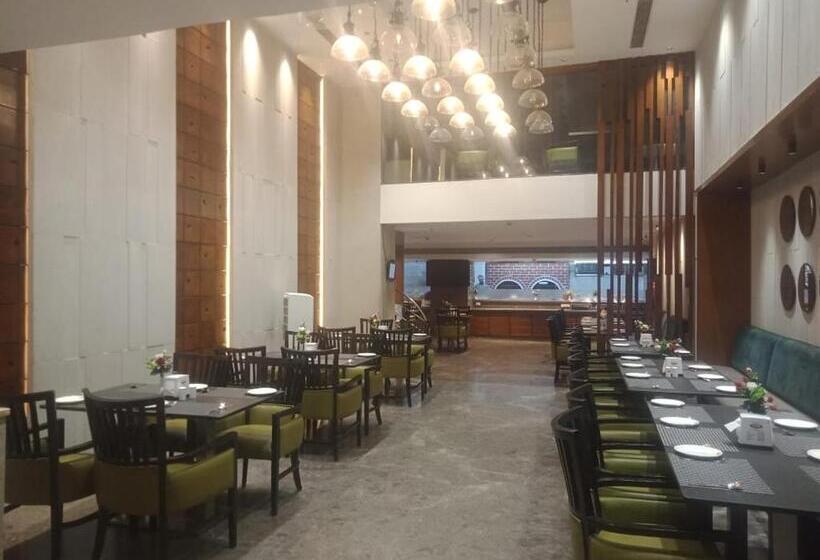 호텔 Srinivasa Residency  Lakdikapool