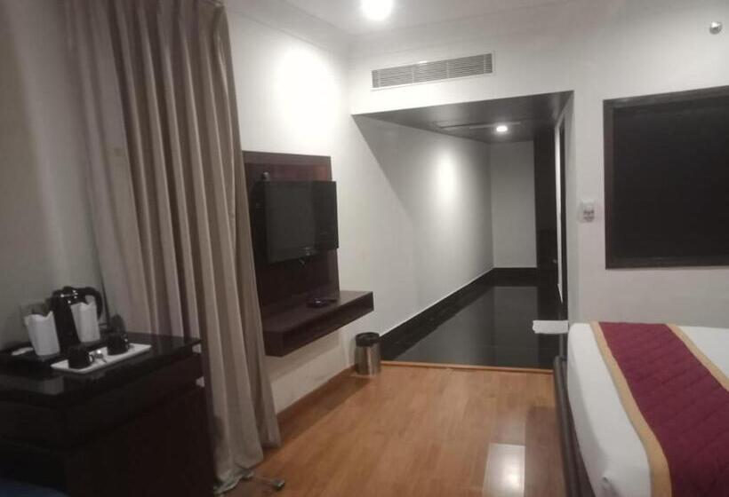 호텔 Srinivasa Residency  Lakdikapool