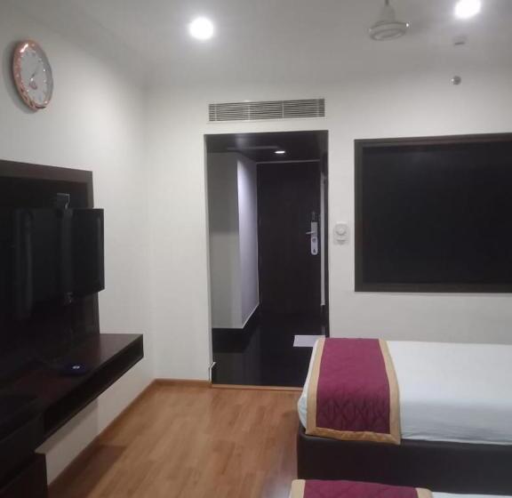 호텔 Srinivasa Residency  Lakdikapool