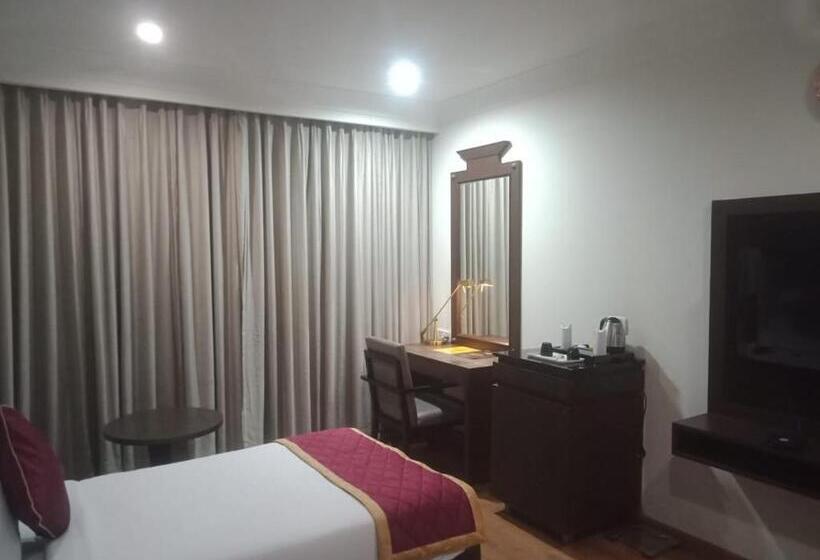 호텔 Srinivasa Residency  Lakdikapool