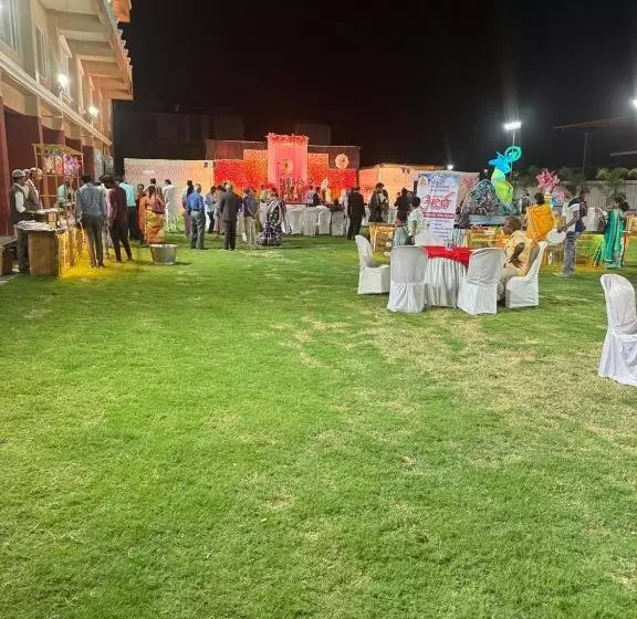 Hôtel Utsav Square