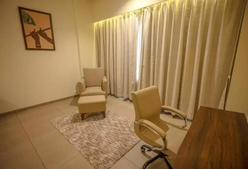 Hôtel Utsav Square