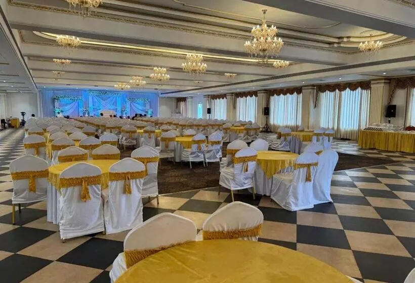 Hôtel Utsav Square