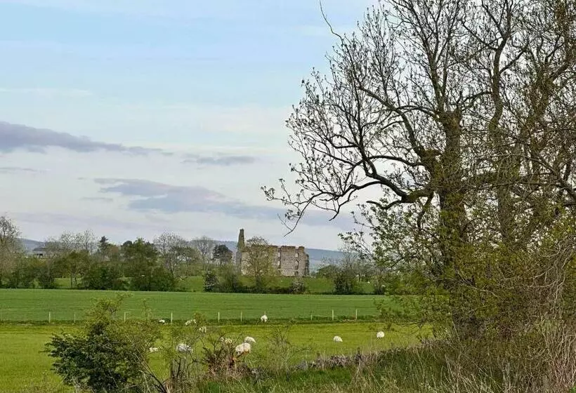 ユースホステル The Bognie Arms, Forgue, Huntly