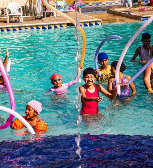 Eco Hotel Boutique En Ecoparque Chinauta, Piscina, Granja, Juegos