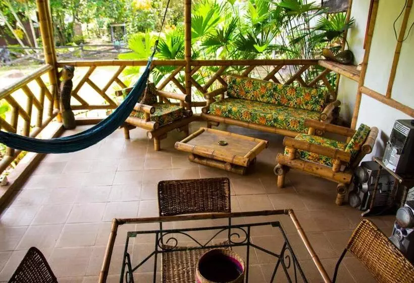 Eco Hotel Boutique En Ecoparque Chinauta, Piscina, Granja, Juegos
