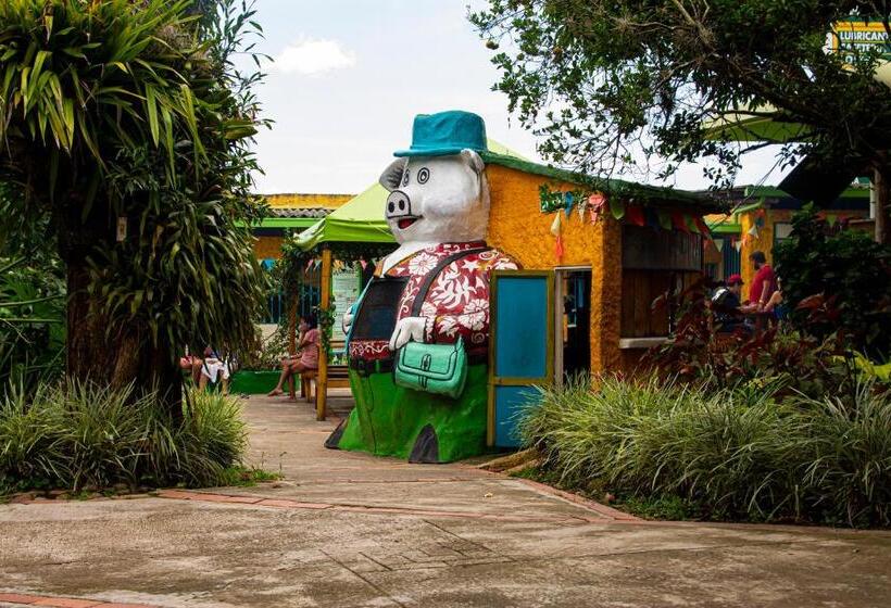 Eco Hotel Boutique En Ecoparque Chinauta, Piscina, Granja, Juegos