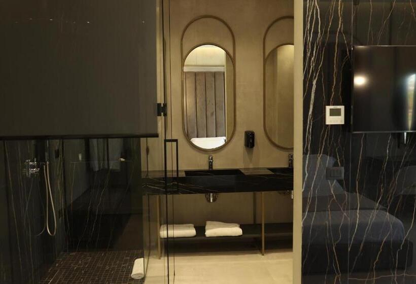 هتل Comfort Suites