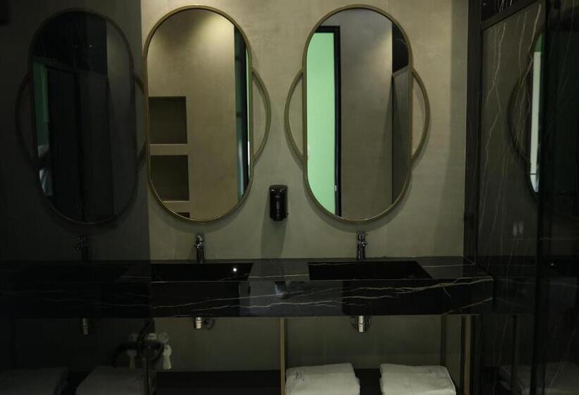 هتل Comfort Suites