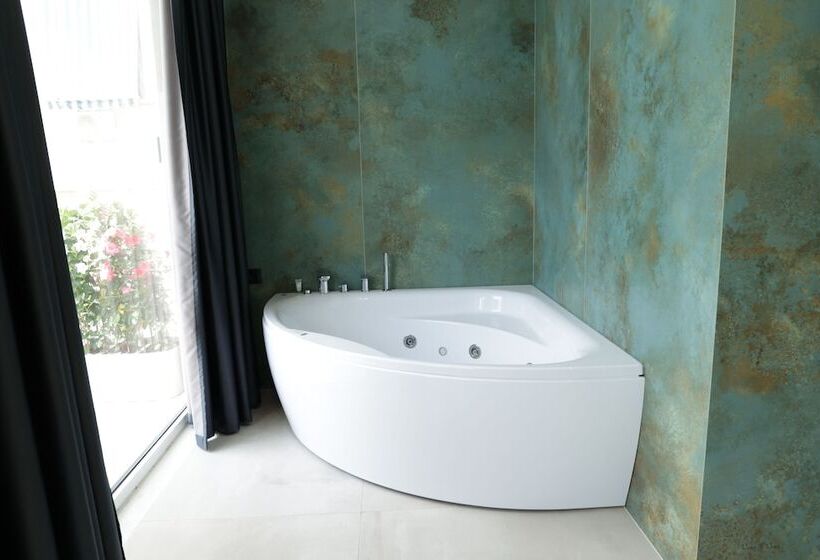 هتل Comfort Suites