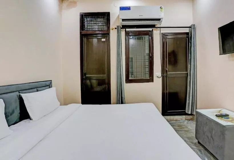 Hotelli Oyo 81467 Excel Home Stay
