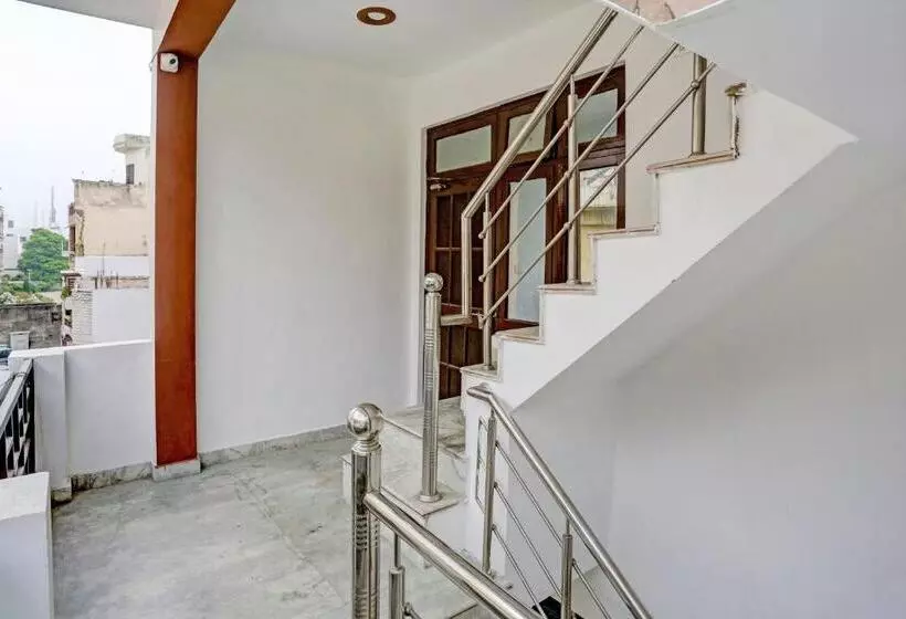 Hotelli Oyo 81467 Excel Home Stay
