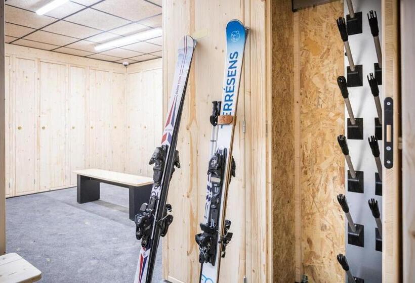 Отель Snoroc By Daddy Pool Terresens