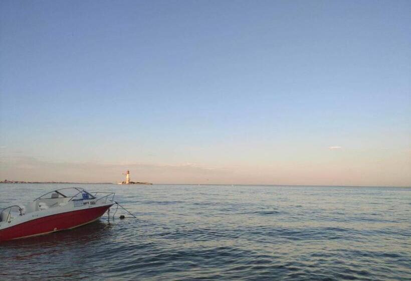 Kyriad Marvelous Hotel Qinhuangdao Nandaihe