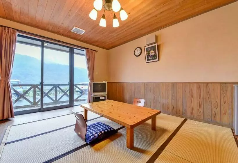 旅館 守実温泉　やすらぎの郷やまくに