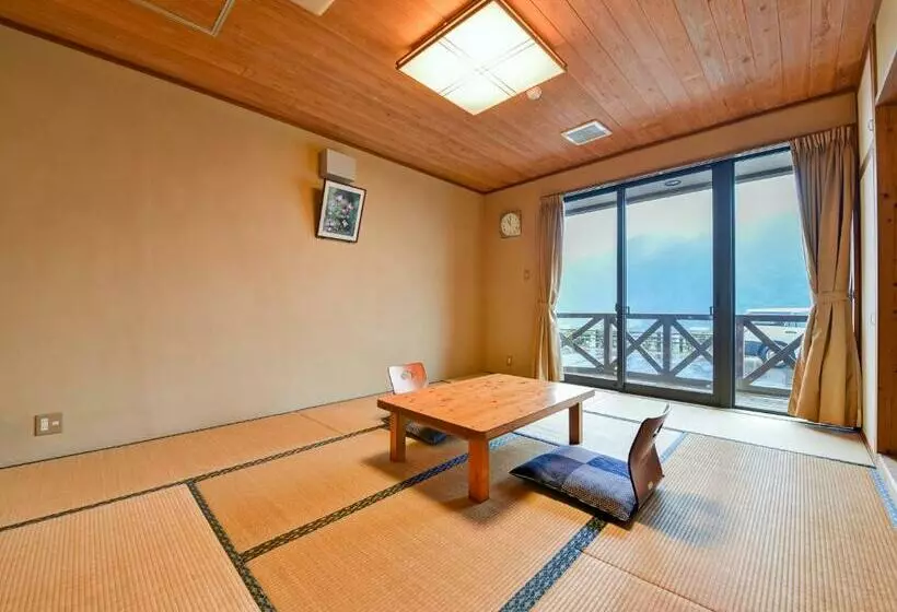 旅館 守実温泉　やすらぎの郷やまくに