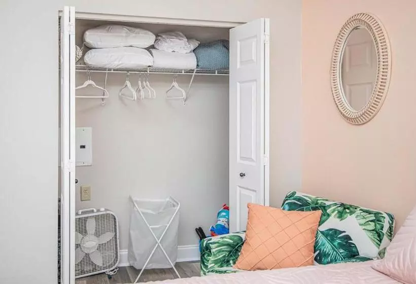 The Salty Fairway, Golf Course Condo With Resort Style Pool, 5 Miles From Beach, Fully Updated