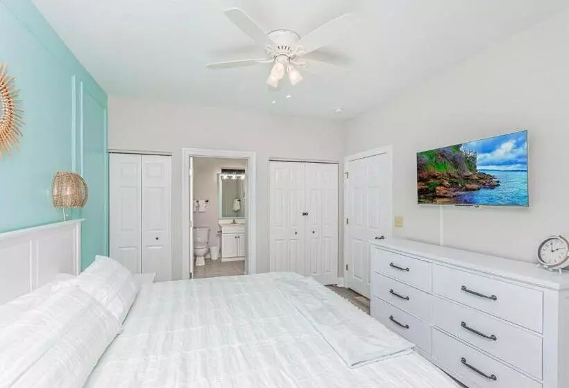 The Salty Fairway, Golf Course Condo With Resort Style Pool, 5 Miles From Beach, Fully Updated