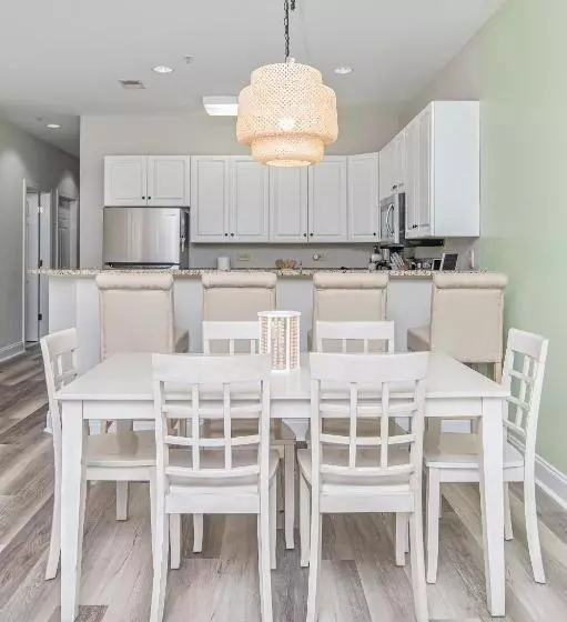 The Salty Fairway, Golf Course Condo With Resort Style Pool, 5 Miles From Beach, Fully Updated