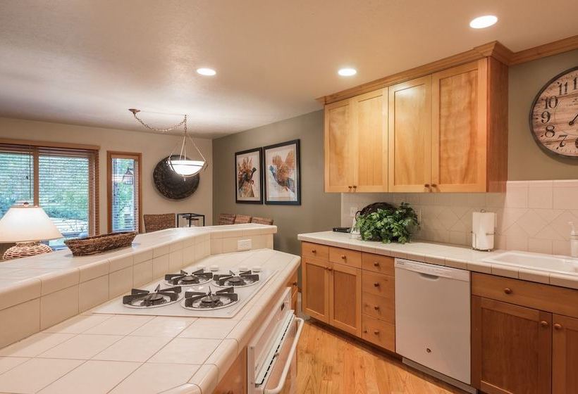 Abode In Deer Lake Village At Deer Valley