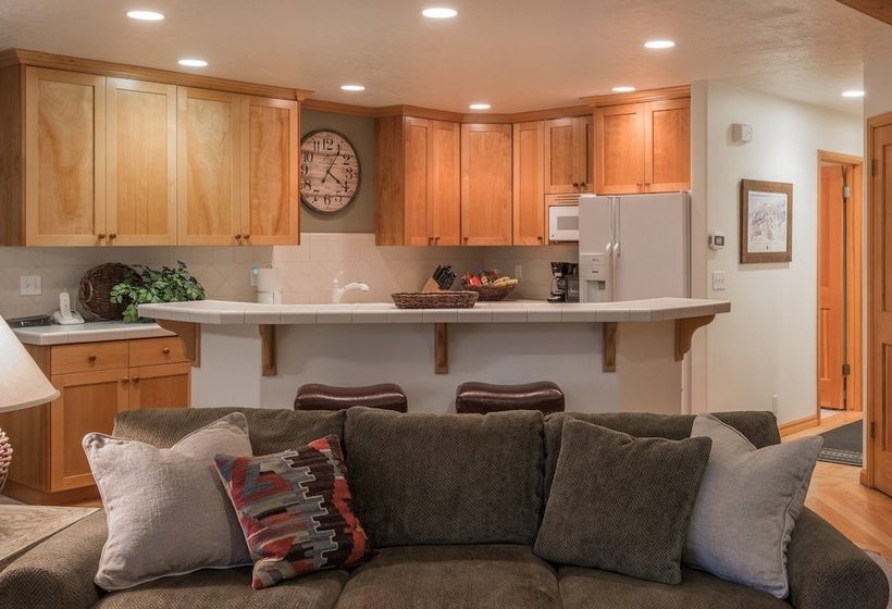 Abode In Deer Lake Village At Deer Valley