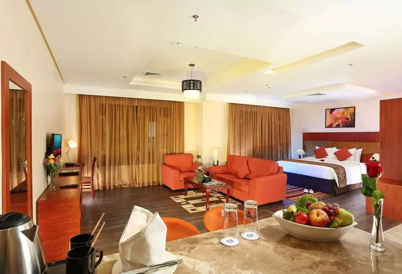 ホテル Best Western Plus Salmiya