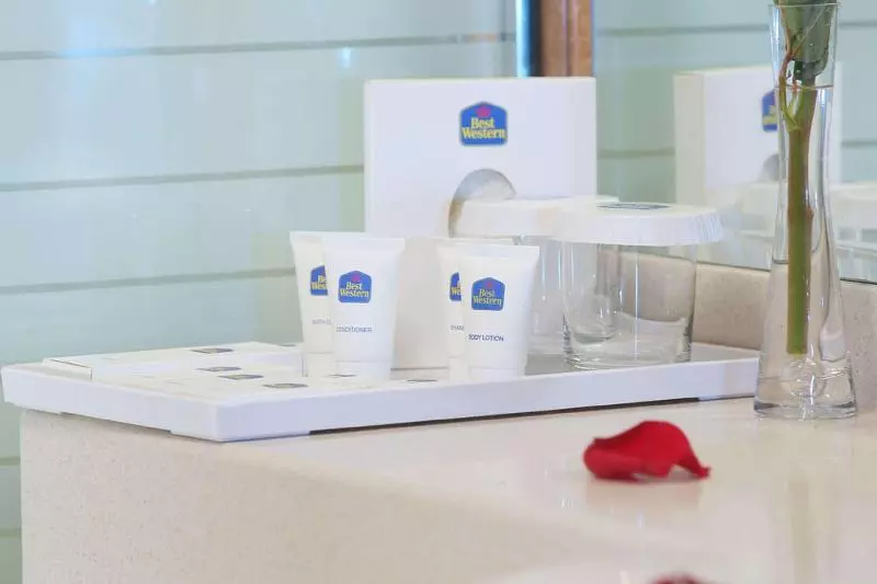 ホテル Best Western Plus Salmiya