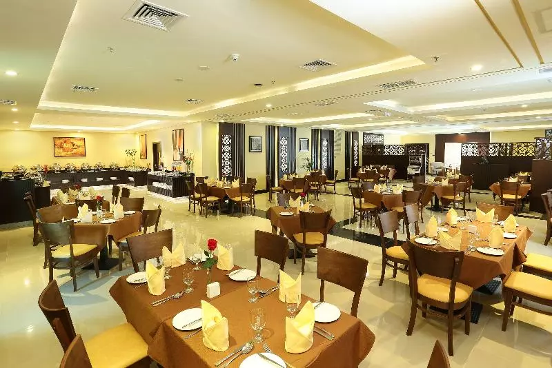 ホテル Best Western Plus Salmiya