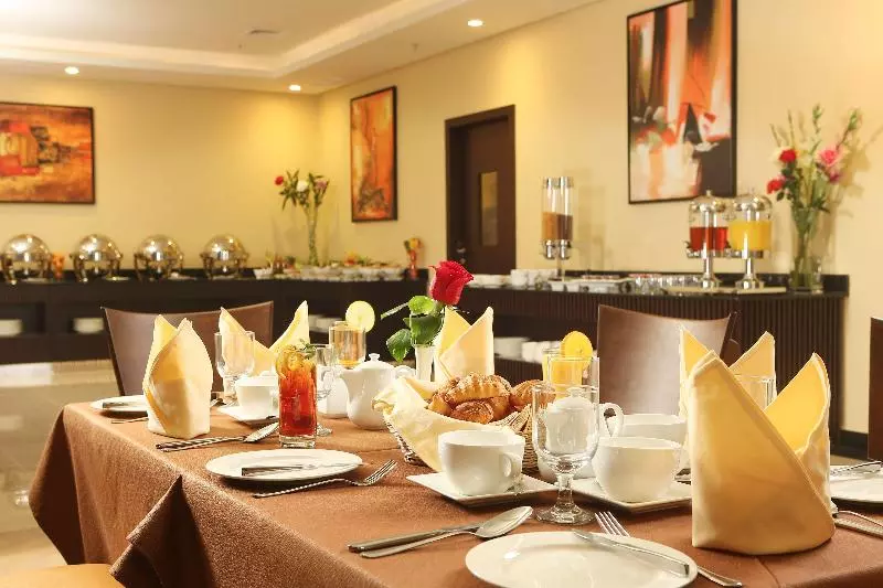 ホテル Best Western Plus Salmiya