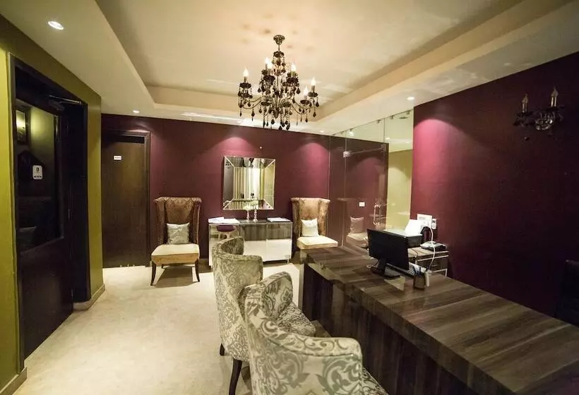 ホテル Fab Cotts Villa