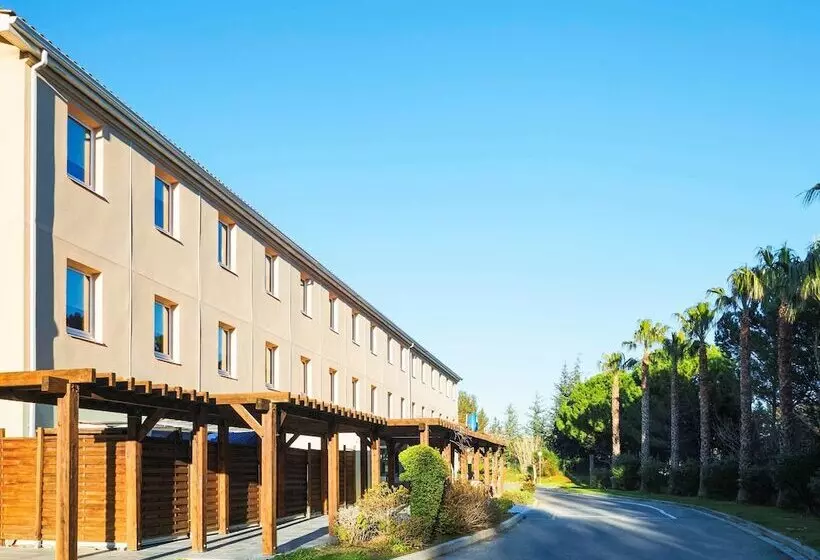 ホテル Ibis Budget Saint Cyr Sur Mer La Ciotat
